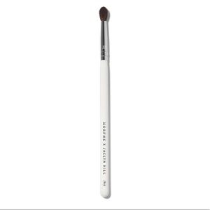 MORPHE X JACLYN HILL JH40 PRECISE BLENDER BRUSH